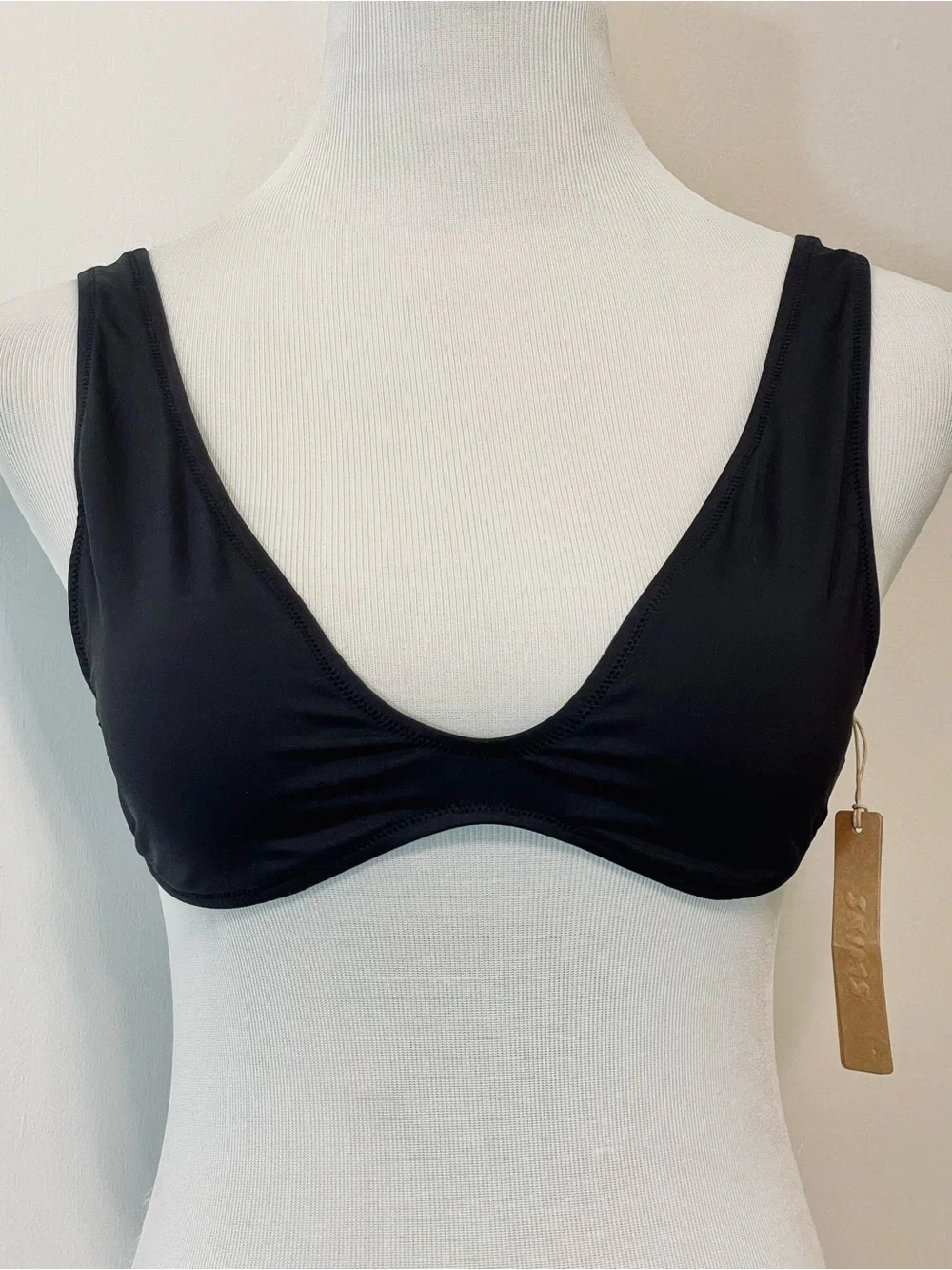 NWT Skims Signature Swim Plunge Bikini Top Black Size L